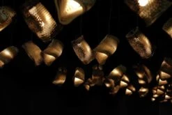 Graypants Moa Linear7 Hanglamp Bruin Ø15x126cm -Woonverlichting Winkel graypants moa linear7 hanglamp bruin 15x126cm 3