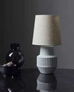 House Doctor Noam Tafellamp - Lichtblauw 262320051 -Woonverlichting Winkel house doctor noam tafellamp lichtblauw 262320051 2