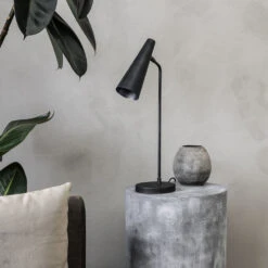 House Doctor Precise Tafellamp - Mat Zwart 9 House Doctor Precise Tafellamp - Mat Zwart -Woonverlichting Winkel house doctor precise tafellamp mat zwart 3