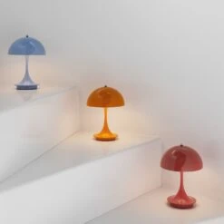 Louis Poulsen Panthella Portable V2 Tafellamp Lichtblauw - 5744612610 -Woonverlichting Winkel louis poulsen panthella portable v2 tafellamp lich 5