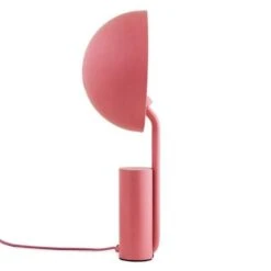 Normann Copenhagen Normann Copenhagen CAP Tafellamp Roze 12 Normann Copenhagen Normann Copenhagen CAP Tafellamp Roze -Woonverlichting Winkel normann copenhagen normann copenhagen cap tafellam 3