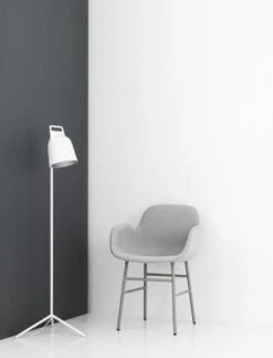 Normann Copenhagen Stage Vloerlamp Wit 5 Normann Copenhagen Stage Vloerlamp Wit -Woonverlichting Winkel normann copenhagen stage vloerlamp wit 1