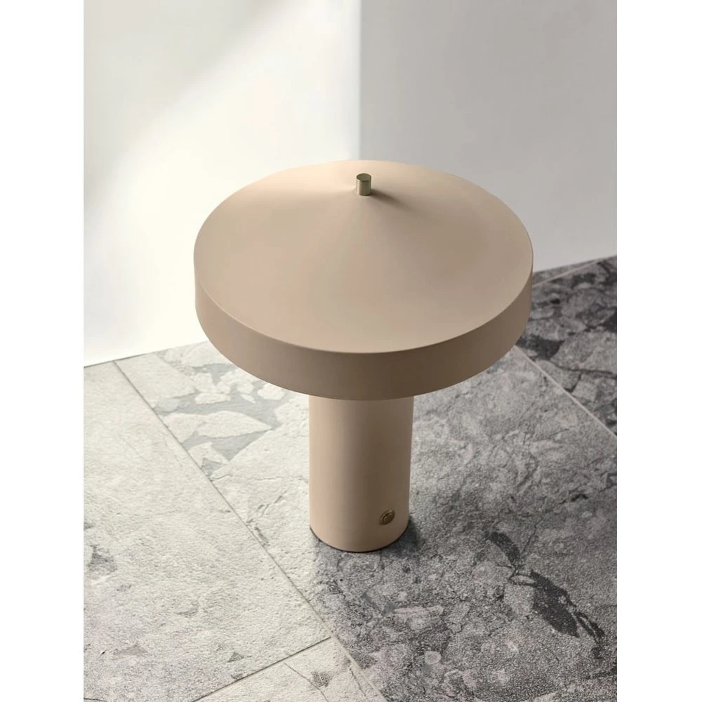 OYOY Hatto Tafellamp Clay - L300696 4 OYOY Hatto Tafellamp Clay - L300696 - Afbeelding 2